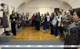 В Художественном музее Бреста открылась выставка «Брестчина этнографическая. Домачевский строй»