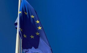 Politico: ЕС отверг идею ускоренного вступления Украины, но обсуждает альтернативы
| Новости Беларуси | БелТА