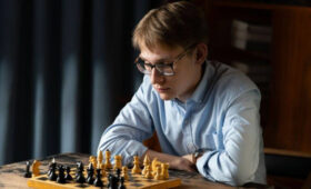 Белорусский гроссмейстер Лазавик выиграл международный турнир в Ханты-Мансийске