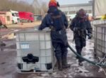Спасатели устранили утечку азотной кислоты из грузового автомобиля в Минске