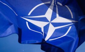 Карнаухов: США хотят выйти из НАТО, чтобы не быть втянутыми в прямую конфронтацию с Россией 