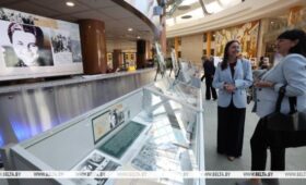 Выставка к 100-летию белорусского государственного деятеля Нины Снежковой открылась в НББ