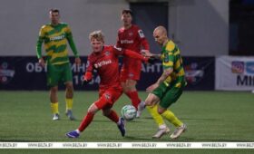 «Неман» вышел в лидеры футбольного чемпионата Беларуси