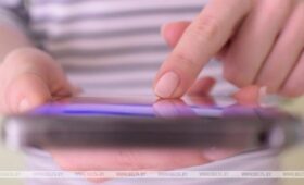 В канадской провинции Манитоба планируют запретить соцсети и чат-боты с ИИ для молодежи  | Новости Беларуси | БелТА