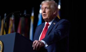 Трамп: стрелявшего в Вашингтоне остановили задолго до приближения к залу приема  | Новости Беларуси | БелТА