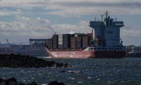 «Сдержать развитие Европы и Китая». Эксперт пояснил, кому была выгодна блокада Ормузского пролива