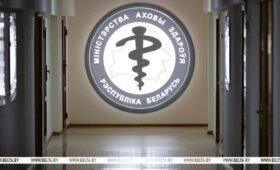 Девочка научилась уверенно сидеть. Представители Минздрава рассказали о лечении 3-летней Ксюши Маисеенко