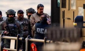 США разрешили Венесуэле оплачивать адвокатов для Мадуро и его супруги
 | Новости Беларуси | БелТА