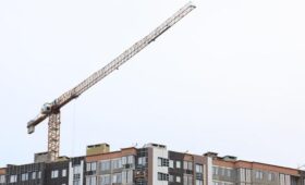 В Беларуси в 2025 году за нарушения охраны труда приостанавливали работу более 40 стройобъектов