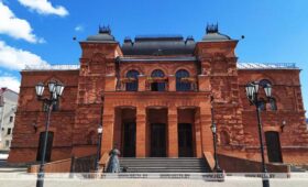На сцене 138 сезонов: Могилевский областной драматический театр отмечает день рождения