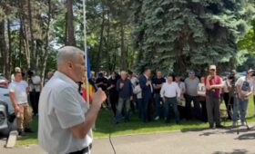 Молдавские фермеры провели акцию протеста у здания правительства, требуя поддержать отрасль  | Новости Беларуси | БелТА