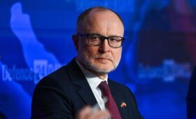 Министр обороны Латвии подал в отставку после инцидента с падением дрона на нефтехранилище | Новости Беларуси | БелТА