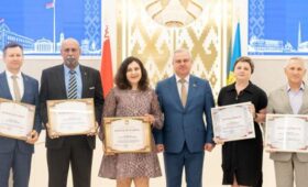 Создают иммунитет против фейков и летопись города: Привалов подчеркнул роль журналистов в инфополе