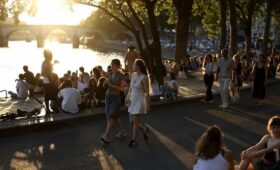 Во Франции в 17 департаментах объявлен оранжевый уровень опасности из-за аномальной жары | Новости Беларуси | БелТА
