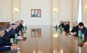 Сергеенко на встрече с Алиевым: Беларусь дорожит доверительными отношениями с Азербайджаном 