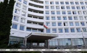 Особенности режима работы и отдыха в служебных командировках разъяснили в Минтруда