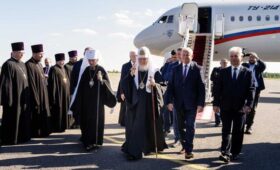 Патриарха Кирилла встретили в аэропорту Бреста 